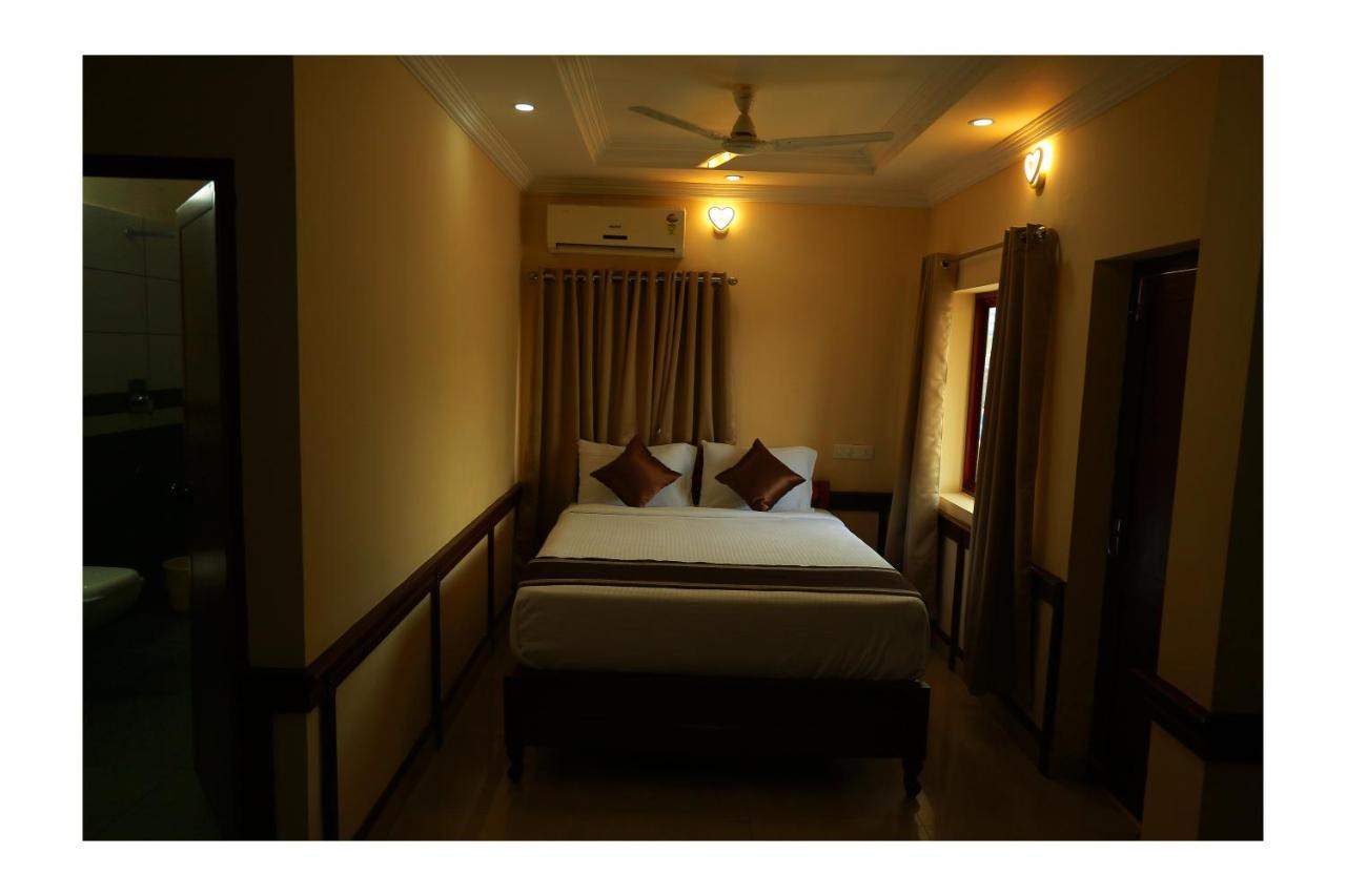 Corridor Calicut Airport Hotel Kondotty Esterno foto