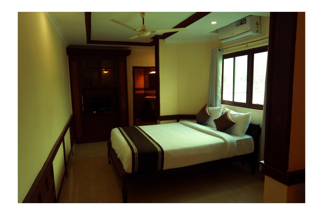 Corridor Calicut Airport Hotel Kondotty Esterno foto