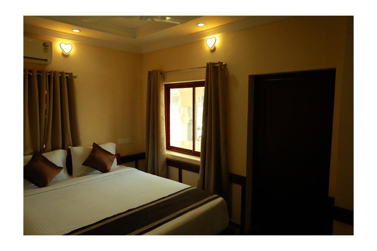 Corridor Calicut Airport Hotel Kondotty Esterno foto